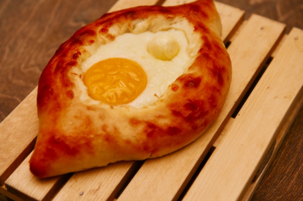 Хачапури по-аджарски