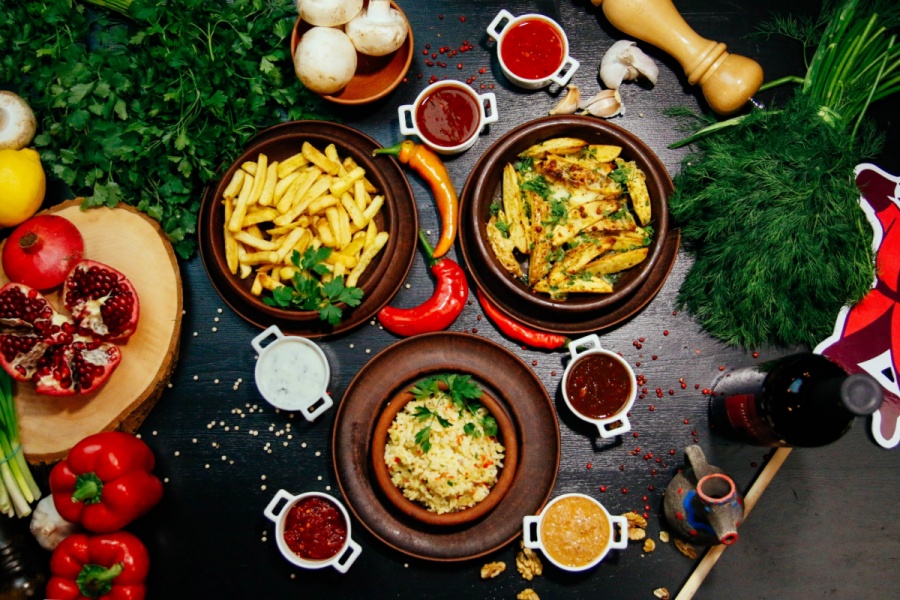 Картофель дольками с чесноком